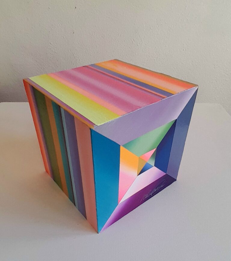 Contempo Vallarta Cube Acrylic on Wood 12 in. Sq. Top 768x867